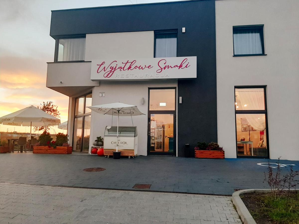 Wyjatkowe Smaki Bed and Breakfast Pruszcz Gdański Exteriör bild